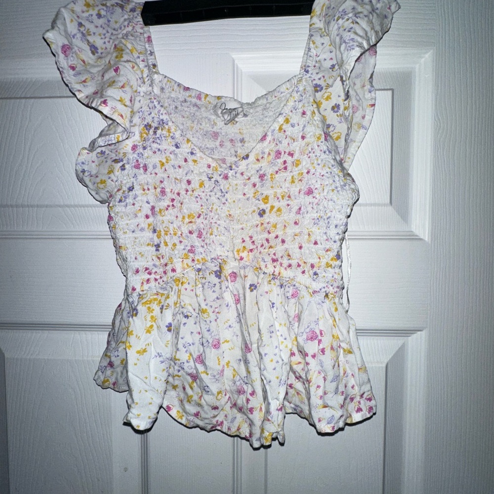 Floral Ruffle Sleeve Crop Top